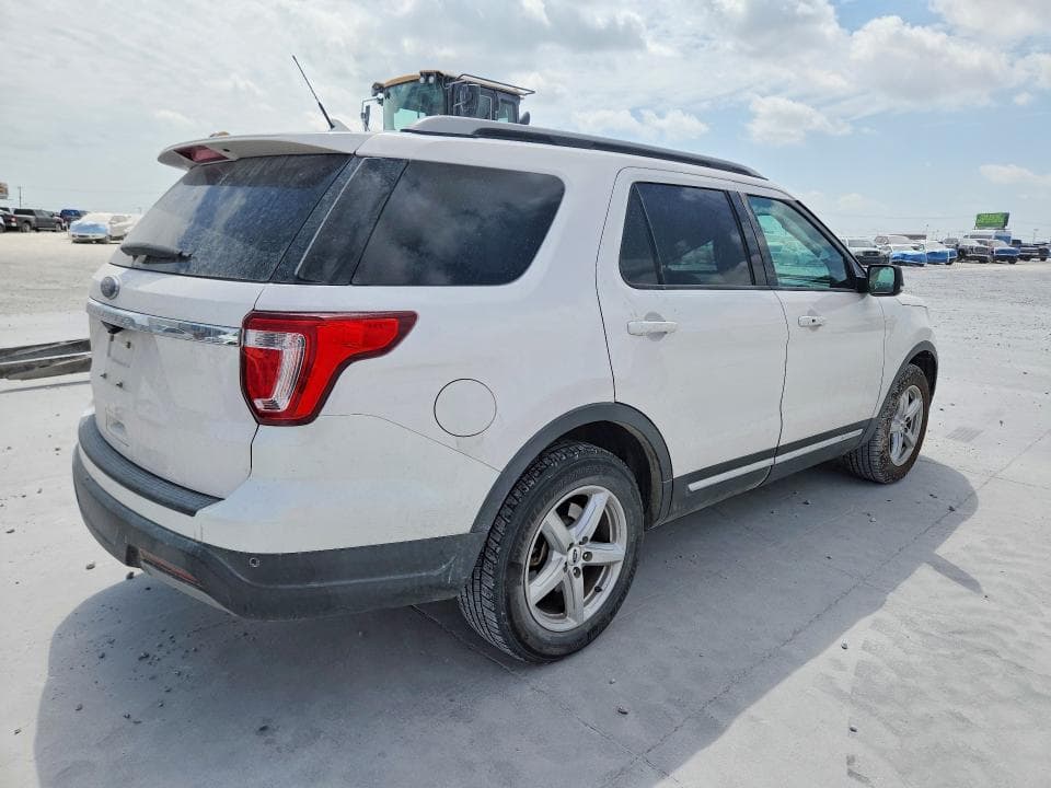 2019 FORD EXPLORER XLT 3