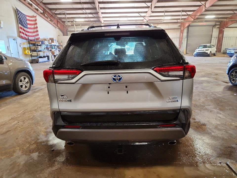 2021 TOYOTA RAV4 XSE 6