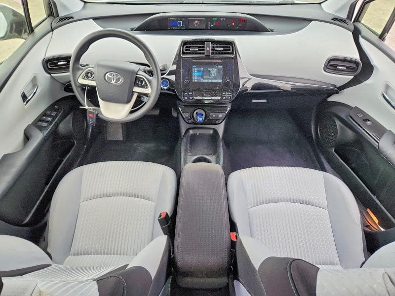 2018 TOYOTA PRIUS TWO 8