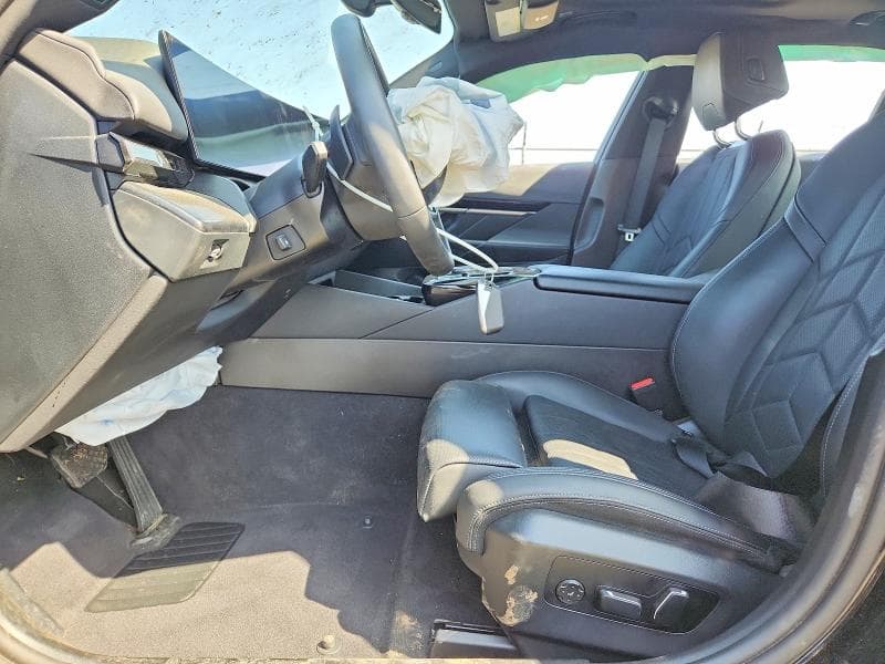 2024 BMW 530 XI 7