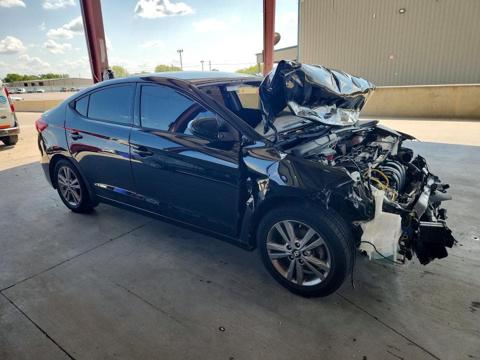 2018 HYUNDAI ELANTRA SEL 4