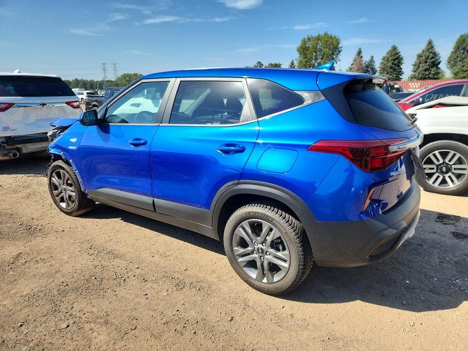 2023 KIA SELTOS LX 2