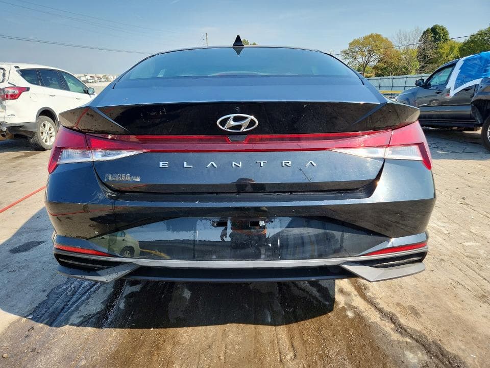 2023 HYUNDAI ELANTRA SE 6