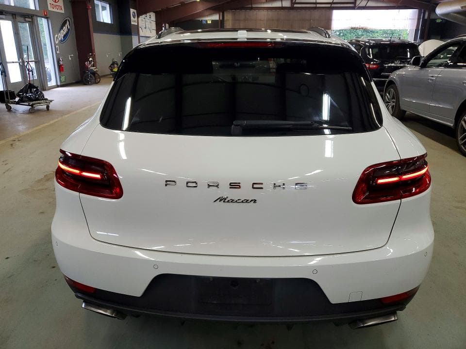 2017 PORSCHE MACAN 6