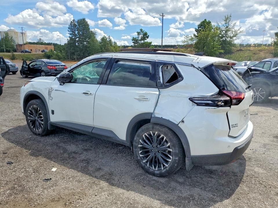 2026 NISSAN ROGUE DARK ARMOR 2