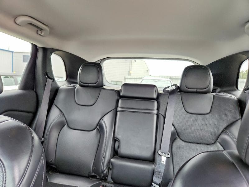 2019 JEEP CHEROKEE LIMITED 10