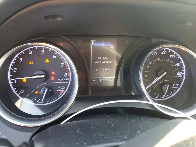 2019 TOYOTA CAMRY LE 9