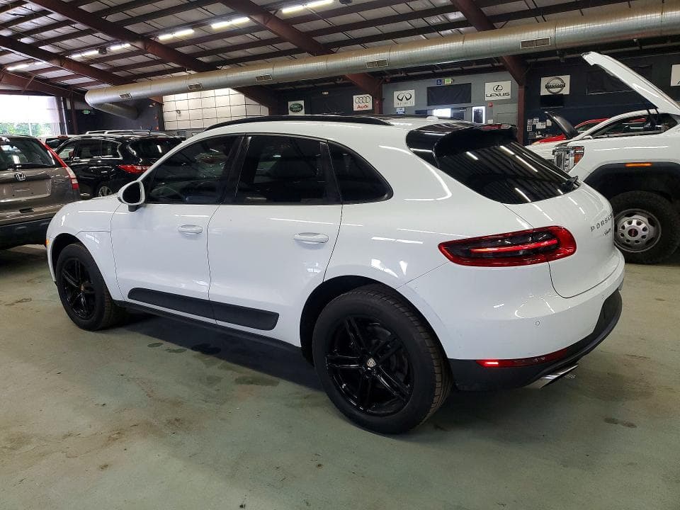 2017 PORSCHE MACAN 2