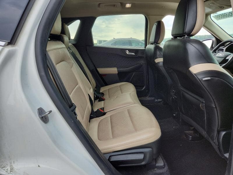 2020 FORD ESCAPE TITANIUM 10