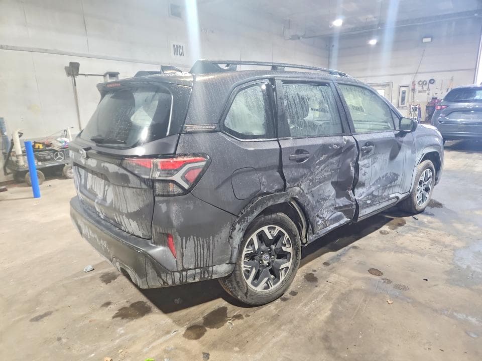 2025 SUBARU FORESTER 3