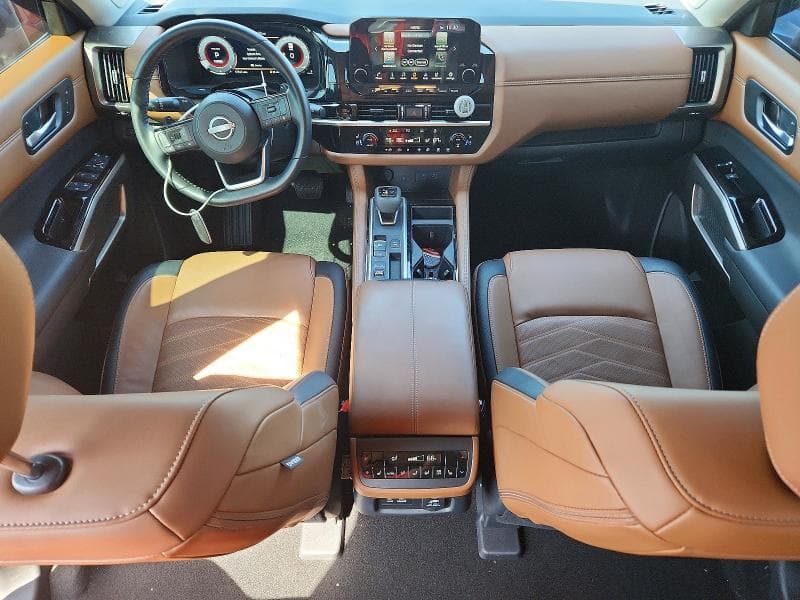 2025 NISSAN PATHFINDER PLATINUM 8