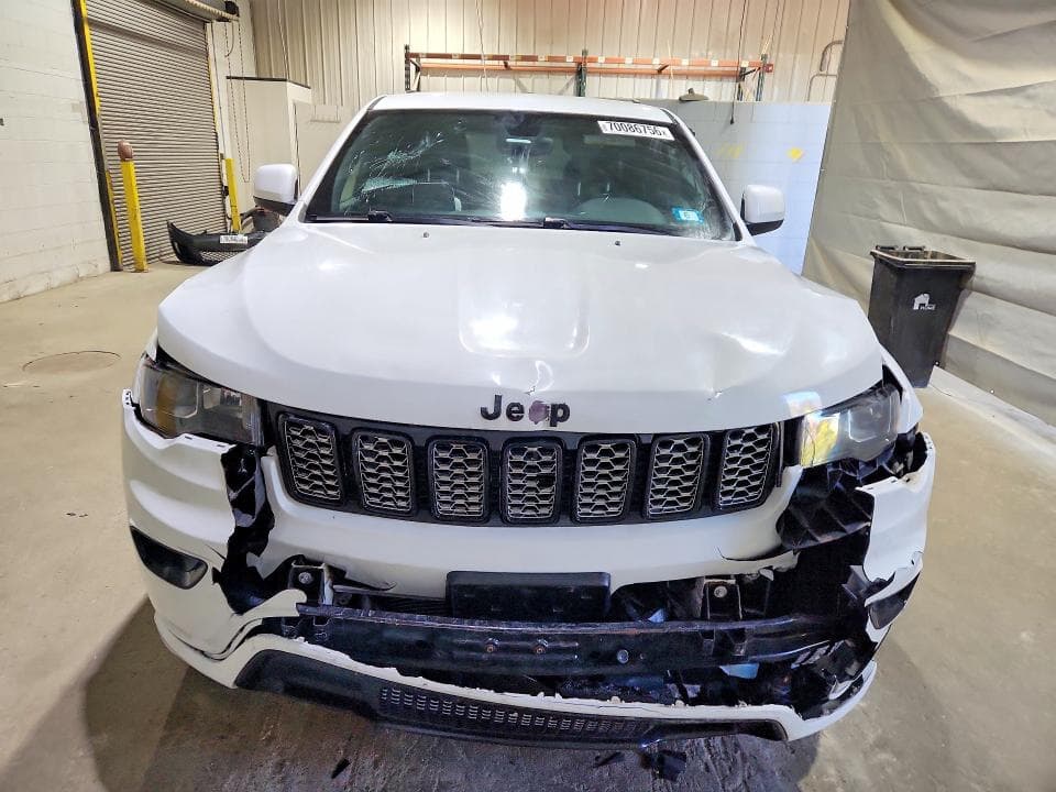 2017 JEEP GRAND CHEROKEE LAREDO 5