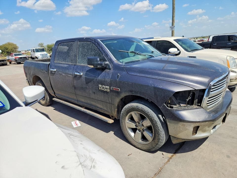 2017 RAM 1500 SLT 4