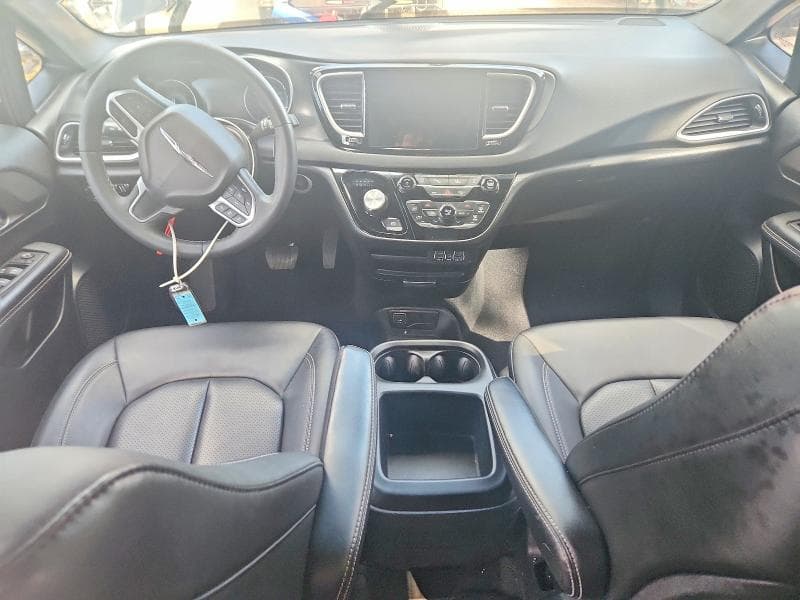 2025 CHRYSLER GRAND CARAVAN SXT 8