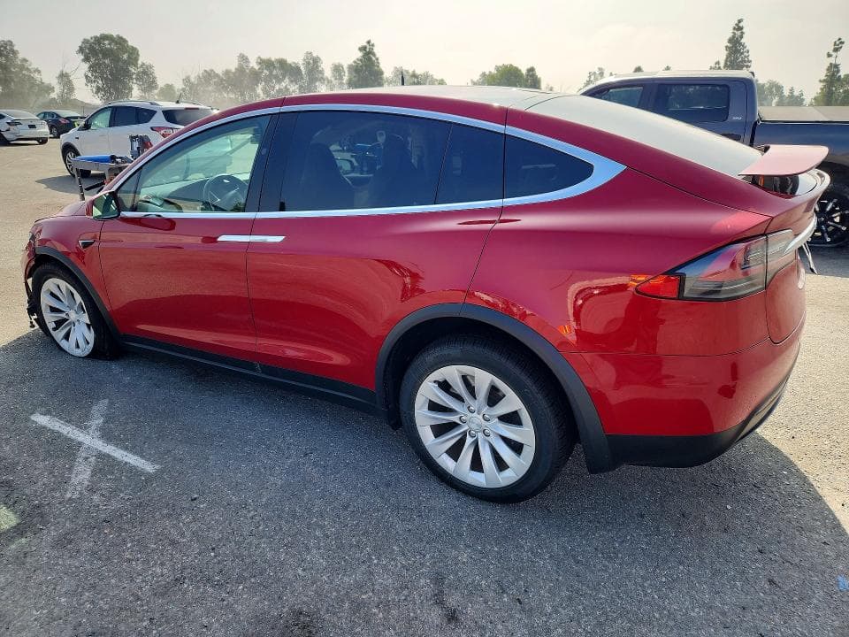 2018 TESLA MODEL X 2
