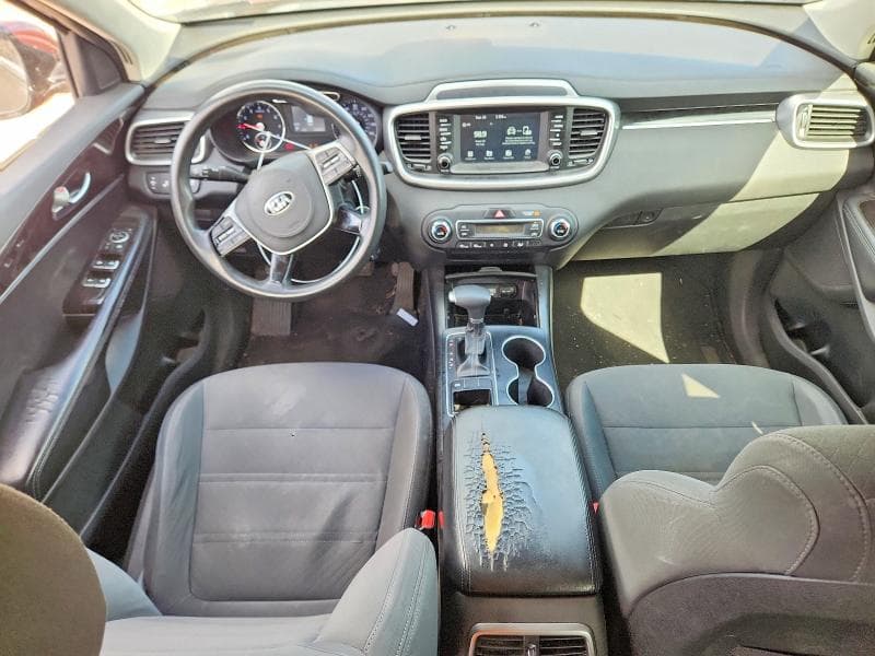 2019 KIA SORENTO LX V6 8