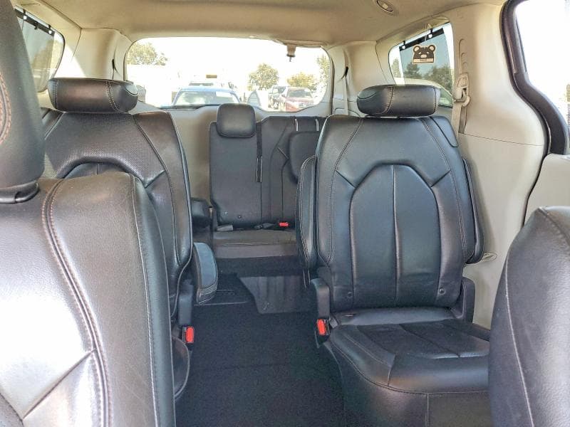 2019 CHRYSLER PACIFICA TOURING L 10