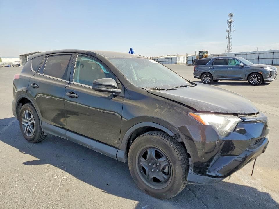 2018 TOYOTA RAV4 LE 4