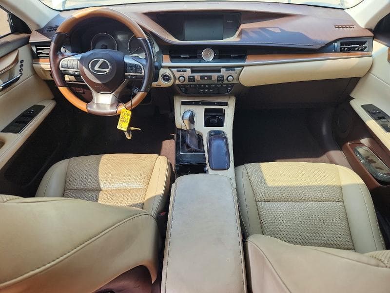 2017 LEXUS ES 300H 8
