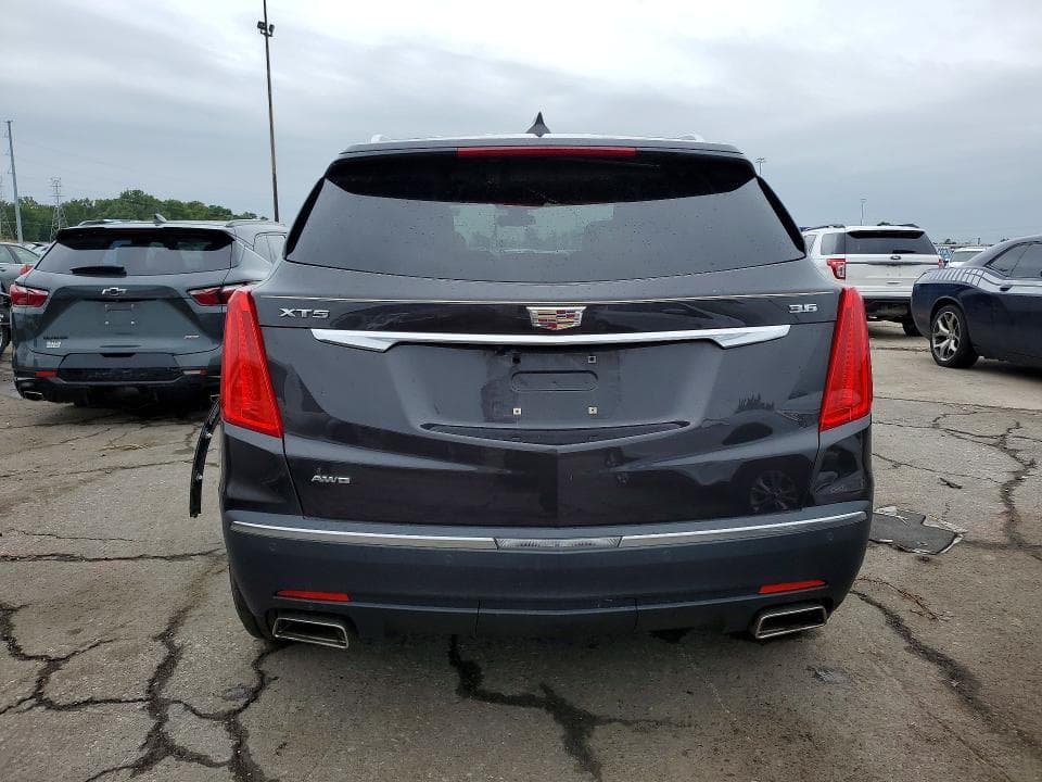 2017 CADILLAC XT5 LUXURY 6
