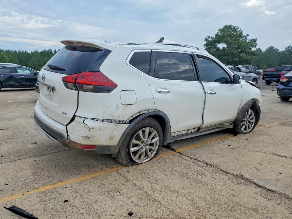2018 NISSAN ROGUE SV 3