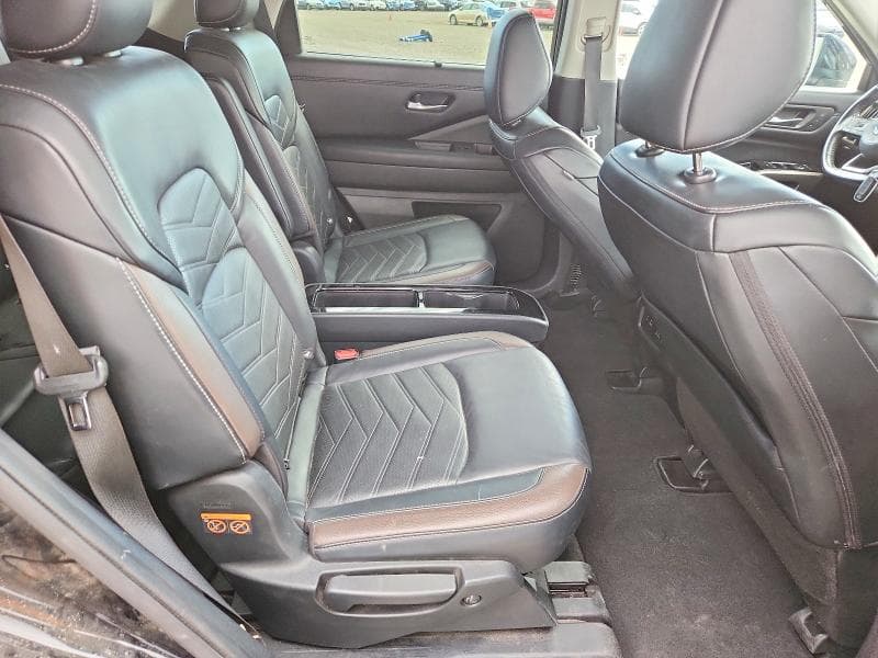 2023 NISSAN PATHFINDER PLATINUM 11