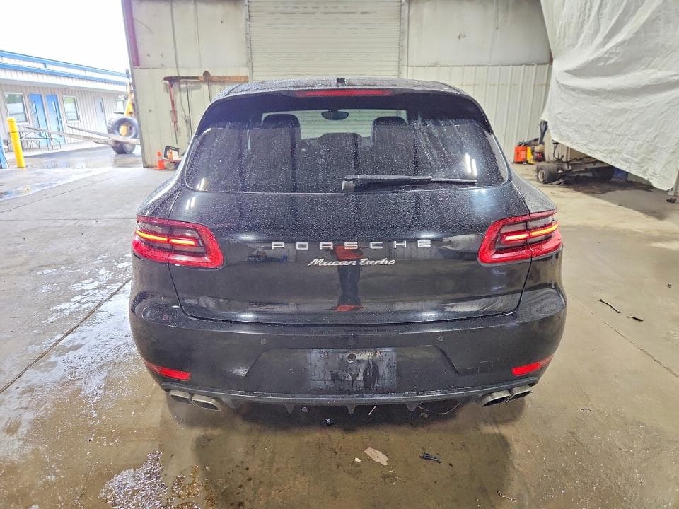 2017 PORSCHE MACAN TURBO 6