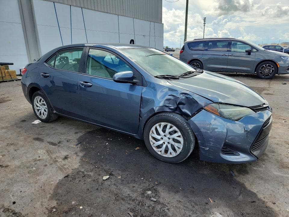 2017 TOYOTA COROLLA LE 4