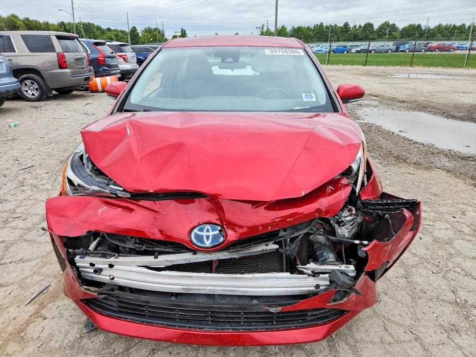 2018 TOYOTA PRIUS THREE 5