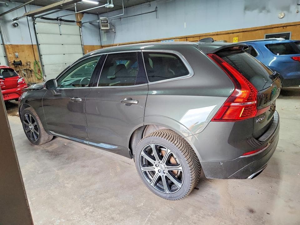 2020 VOLVO XC60 2