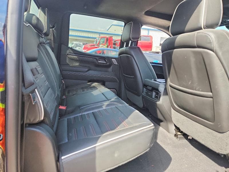 2023 GMC SIERRA K1500 AT4X 10