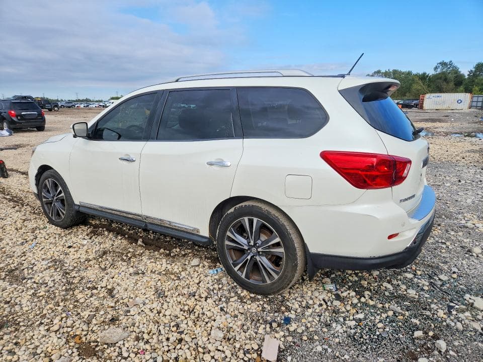 2017 NISSAN PATHFINDER PLATINUM 2