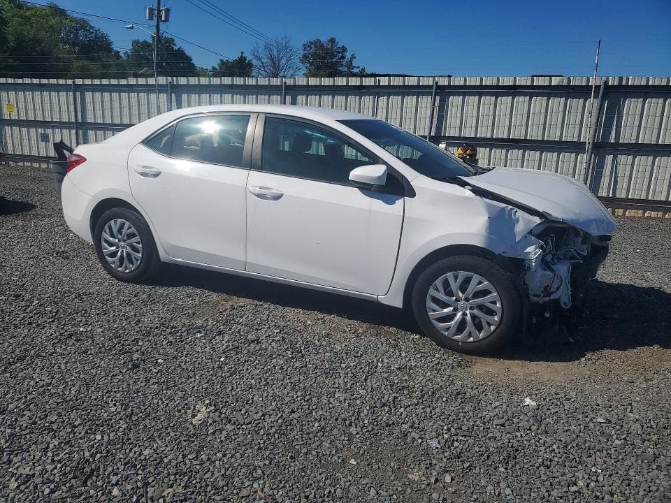 2018 TOYOTA COROLLA LE 4