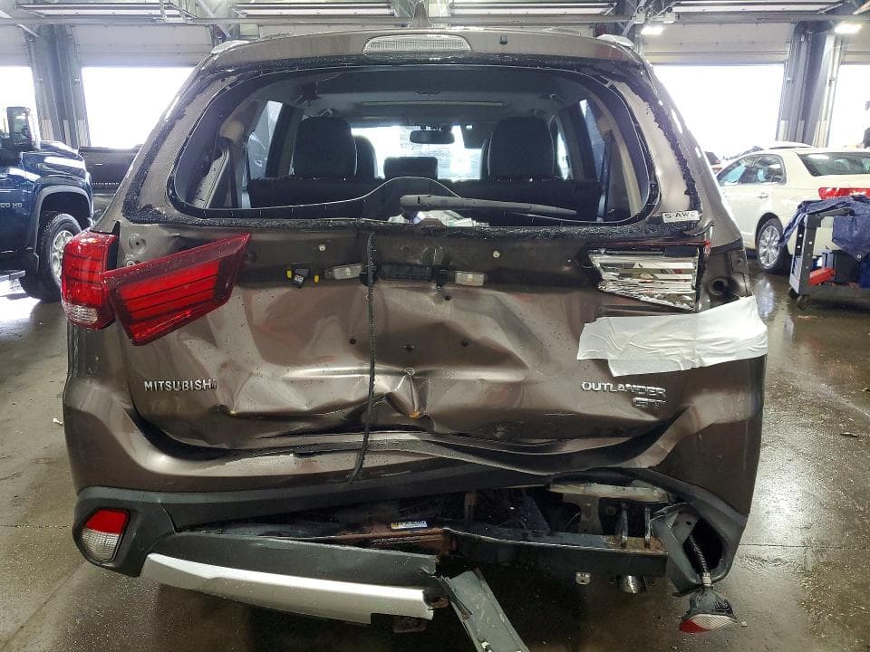 2017 MITSUBISHI OUTLANDER GT 6