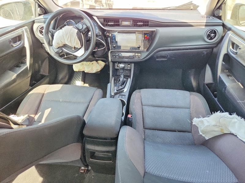2019 TOYOTA COROLLA LE 8