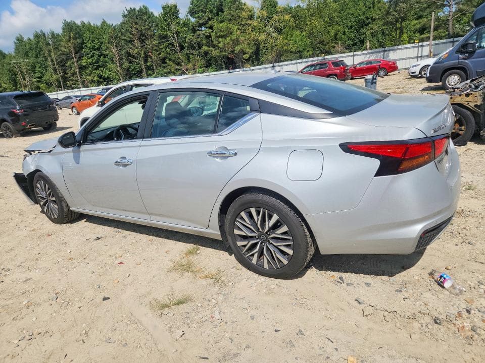2024 NISSAN ALTIMA SV 2