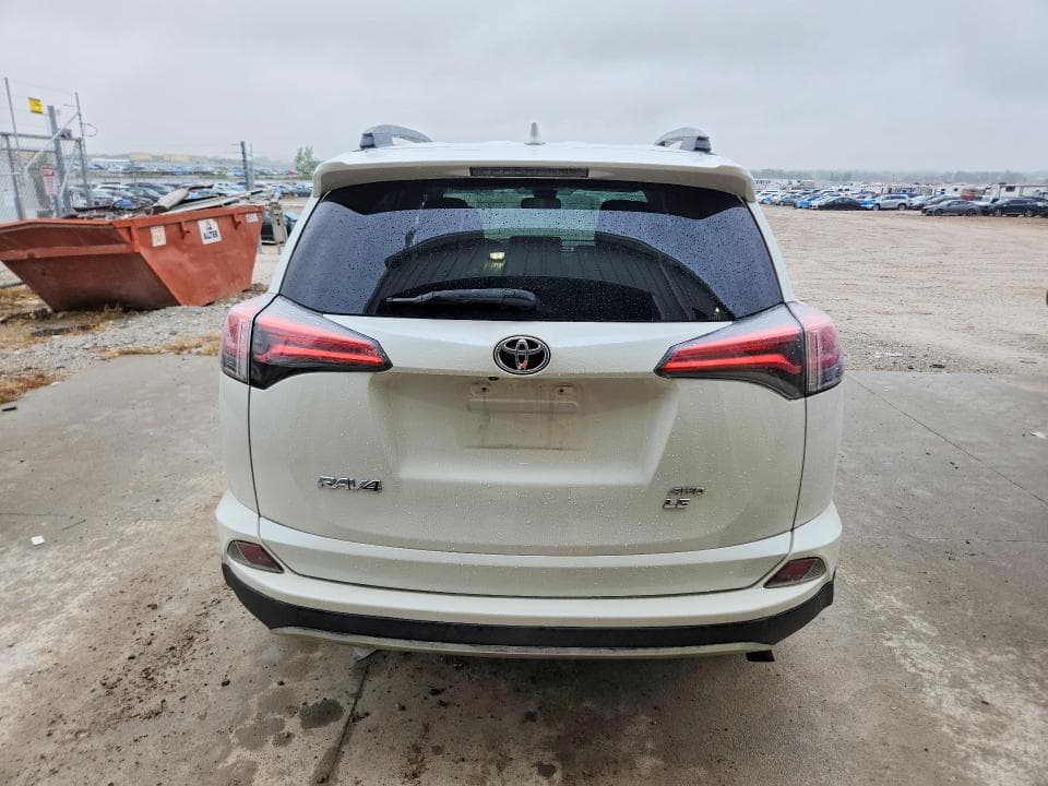 2017 TOYOTA RAV4 XLE 6