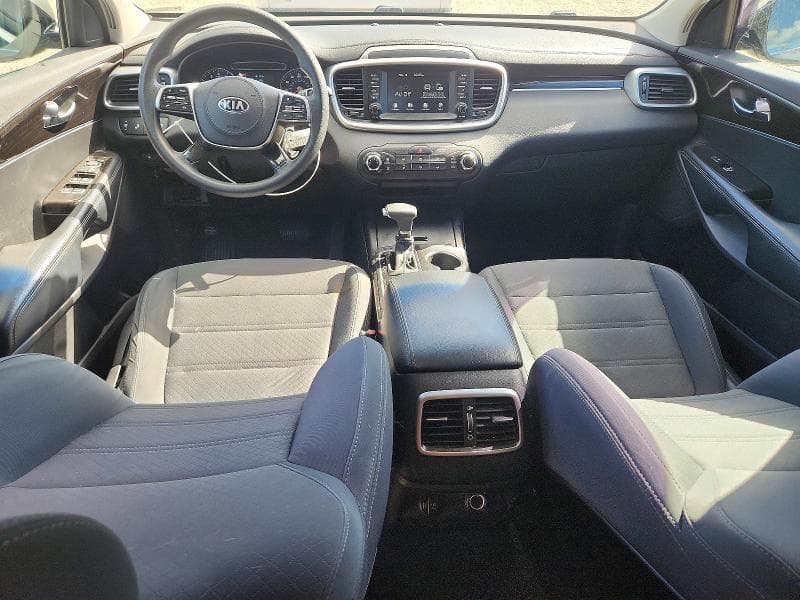 2019 KIA SORENTO LX 8