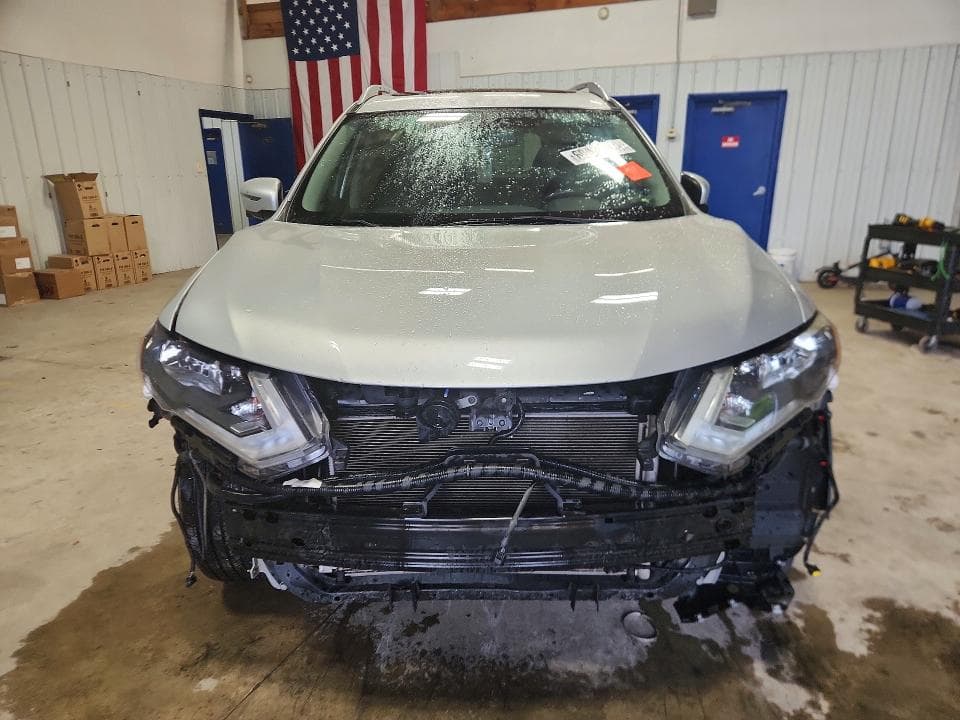 2017 NISSAN ROGUE SV 5