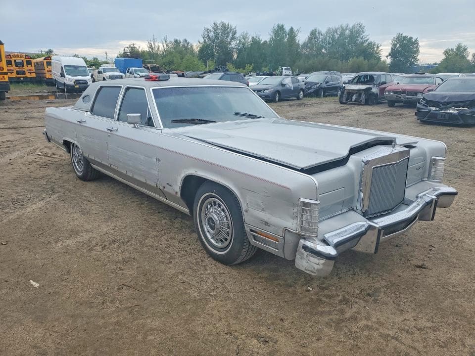 1979 LINCOLN CONTINENTAL TOWN CA 4