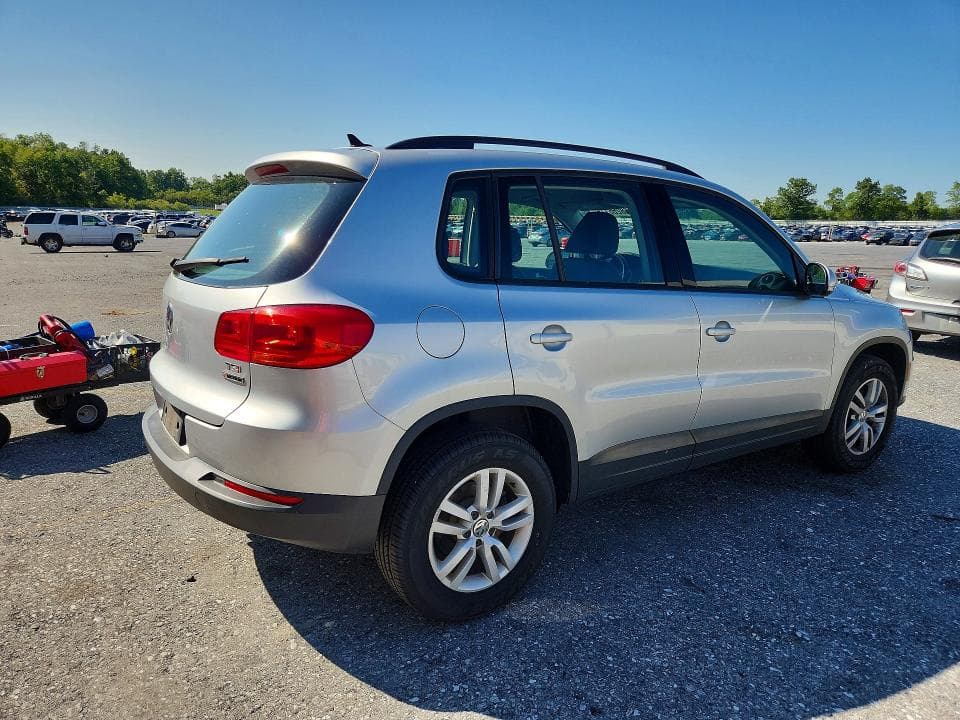 2017 VOLKSWAGEN TIGUAN S 3