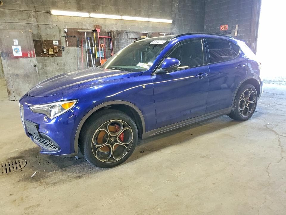 2022 ALFA ROMEO STELVIO TI