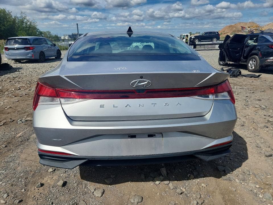 2021 HYUNDAI ELANTRA SE 6