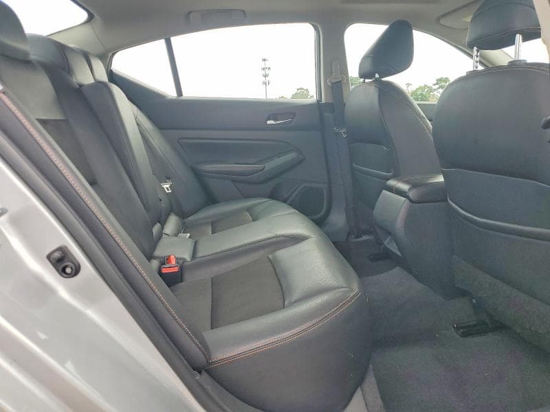 2021 NISSAN ALTIMA SR 10