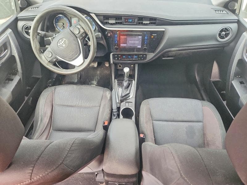 2017 TOYOTA COROLLA LE 8