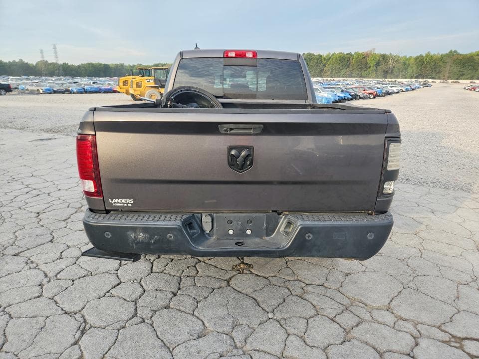 2019 RAM 1500 CLASSIC SLT 6