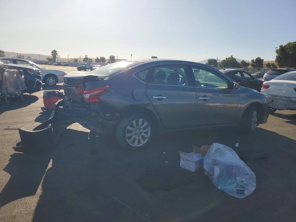 2018 NISSAN SENTRA S 3