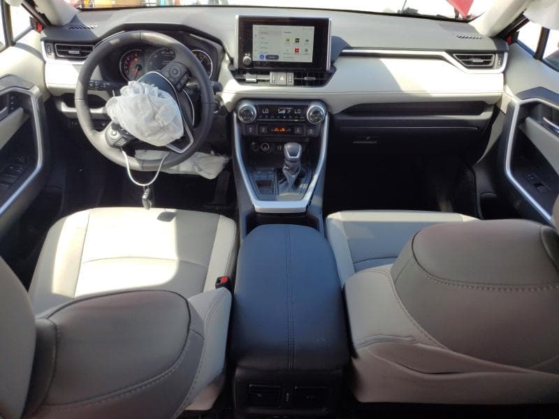 2025 TOYOTA RAV4 XLE PREMIUM 8
