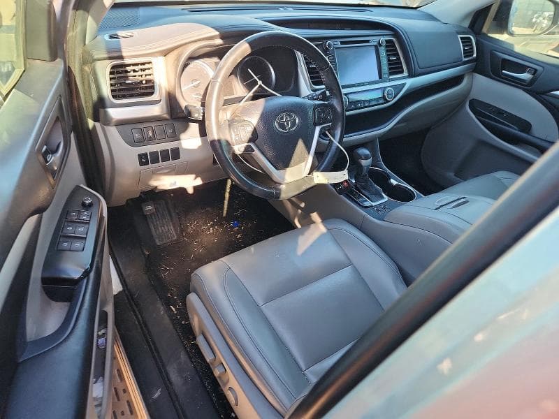 2019 TOYOTA HIGHLANDER XLE 8