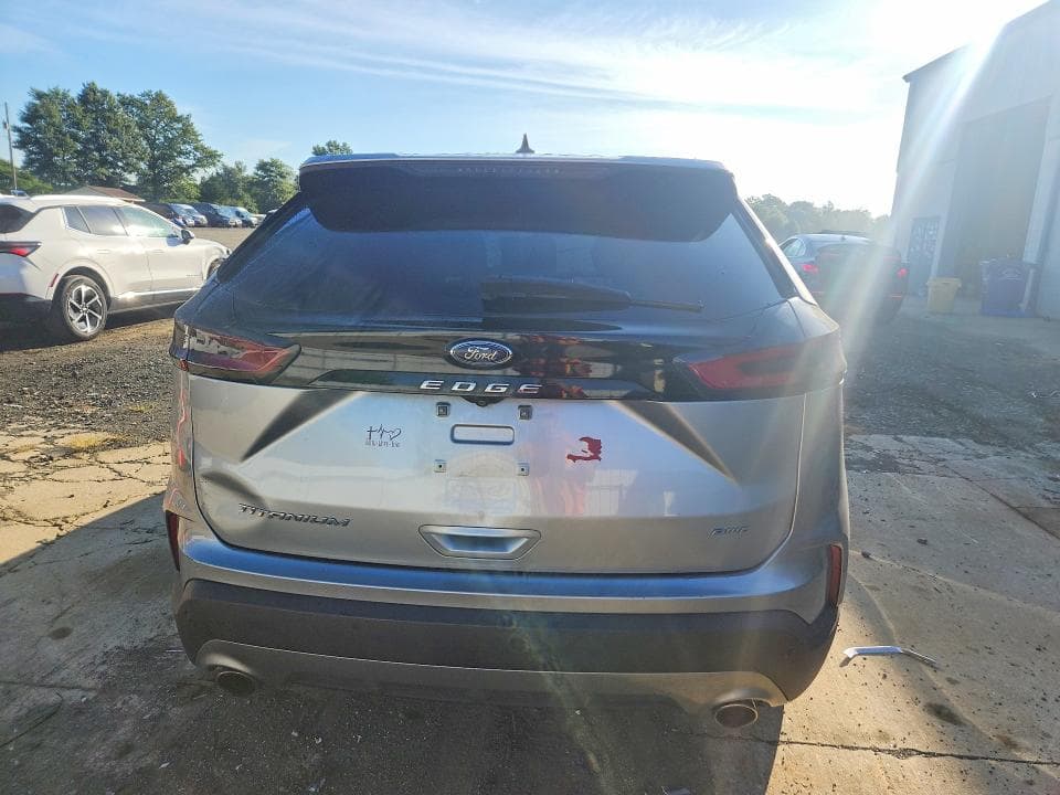 2022 FORD EDGE TITANIUM 6